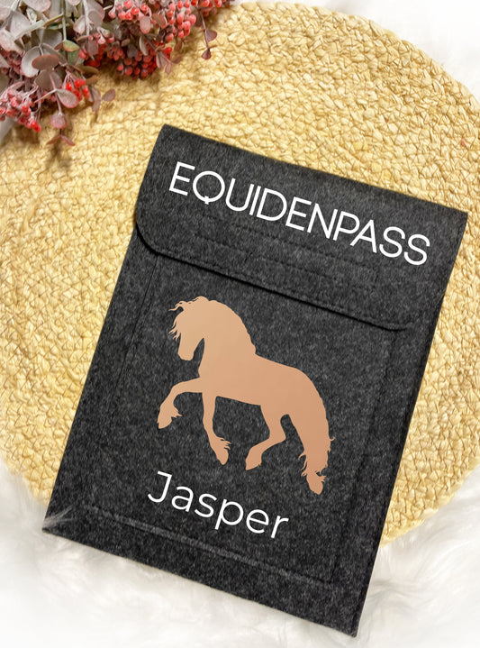 Equidenpasshülle "Friese - Jasper" l personalisiert